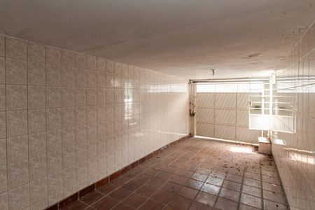 Casa para alugar com 130m², 2 quartos e 2 vagas Casa para alugar com 130m², 2 quartos e 2 vagasGaragem