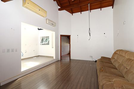 Casa à venda com 185m², 3 quartos e 3 vagasSala do sótão