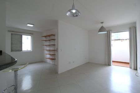 Sala de apartamento para alugar com 1 quarto, 62m² em Chácara Itaim, São Paulo