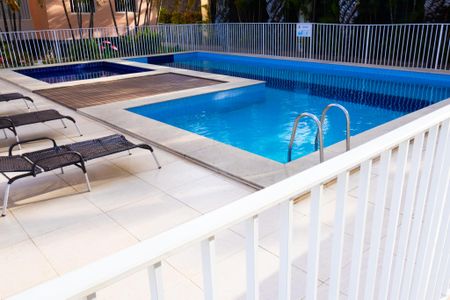 Apartamento para alugar com 57m², 2 quartos e 1 vagaÁrea comum - Piscina