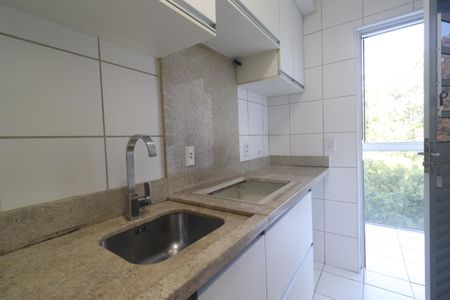 Apartamento para alugar com 66m², 2 quartos e 1 vagaCozinha
