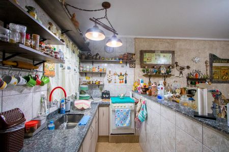 Casa à venda com 425m², 4 quartos e 3 vagasCozinha