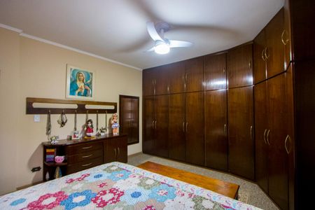 Casa à venda com 425m², 4 quartos e 3 vagasQuarto 1