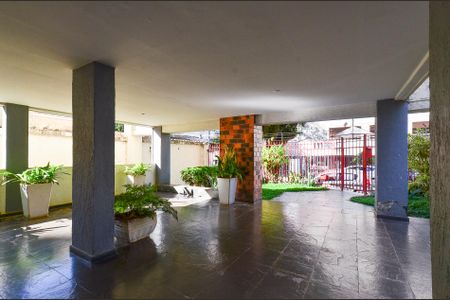 Apartamento à venda com 60m², 2 quartos e 2 vagasEntrada