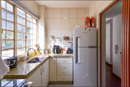 Apartamento à venda com 60m², 2 quartos e 2 vagasCozinha