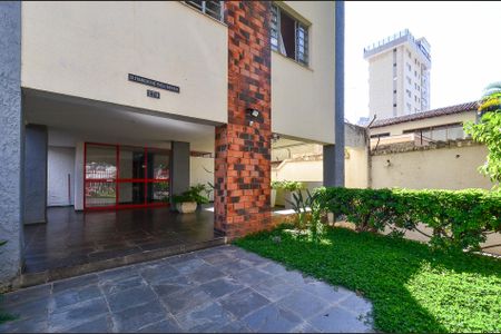 Apartamento à venda com 60m², 2 quartos e 2 vagasEntrada