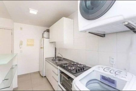 Cozinha  de apartamento para alugar com 3 quartos, 68m² em Vila Ipiranga, Porto Alegre