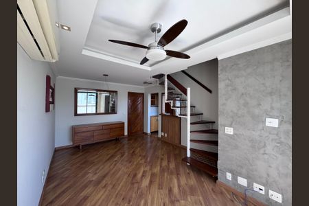 Apartamento para alugar com 70m², 2 quartos e 2 vagasSala