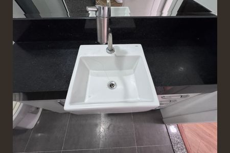 Apartamento para alugar com 70m², 2 quartos e 2 vagasBanheiro Social