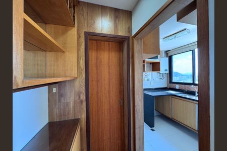 Apartamento para alugar com 70m², 2 quartos e 2 vagasCozinha