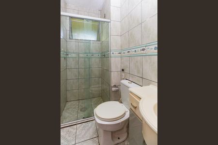 Banheiro  de apartamento para alugar com 2 quartos, 52m² em Jardim Itu, Porto Alegre