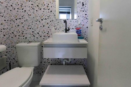 Apartamento à venda com 43m², 2 quartos e sem vaga Apartamento à venda com 43m², 2 quartos e sem vagaBanheiro