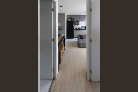 Apartamento à venda com 43m², 2 quartos e sem vaga Apartamento à venda com 43m², 2 quartos e sem vagaCorredor