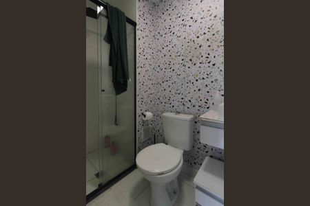 Apartamento à venda com 43m², 2 quartos e sem vaga Apartamento à venda com 43m², 2 quartos e sem vagaBanheiro