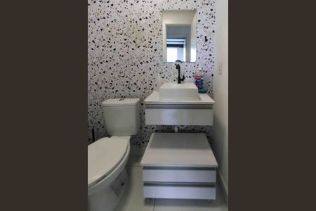 Apartamento à venda com 43m², 2 quartos e sem vaga Apartamento à venda com 43m², 2 quartos e sem vagaBanheiro