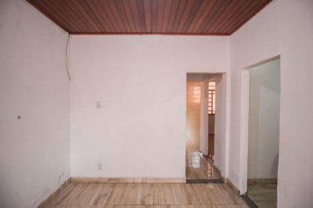 Sala de casa para alugar com 2 quartos, 93m² em Cabuís, Nilópolis