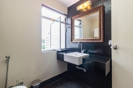 Apartamento à venda com 110m², 2 quartos e 1 vaga Apartamento à venda com 110m², 2 quartos e 1 vagaBanheiro