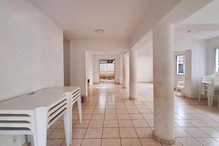 Apartamento para alugar com 52m², 2 quartos e sem vagaÁrea comum - Salão de festas