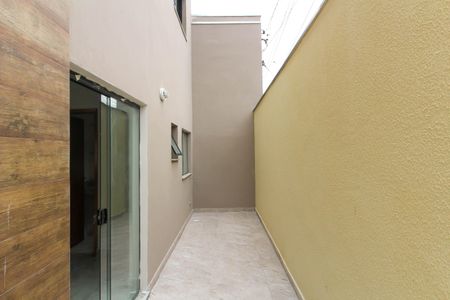 Casa à venda com 129m², 2 quartos e 2 vagas Casa à venda com 129m², 2 quartos e 2 vagasÁrea externa