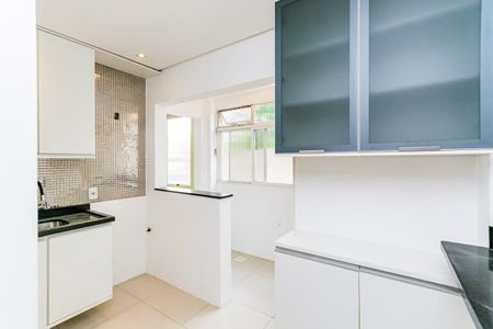 Cozinha  de apartamento para alugar com 2 quartos, 84m² em Santana, Porto Alegre