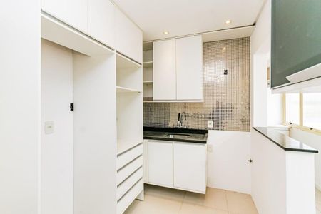 Cozinha  de apartamento para alugar com 2 quartos, 84m² em Santana, Porto Alegre