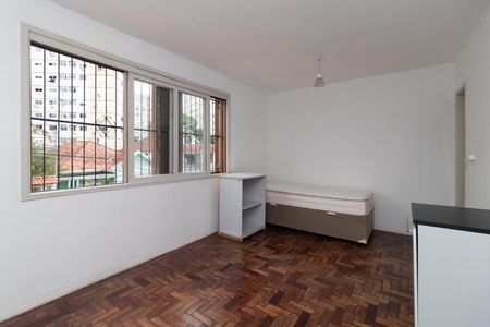 Sala/Quarto de apartamento para alugar com 2 quartos, 28m² em Santo Antônio, Porto Alegre