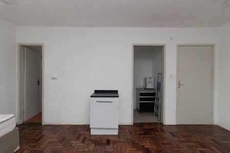 Apartamento para alugar com 28m², 2 quartos e sem vaga Apartamento para alugar com 28m², 2 quartos e sem vagaSala/Quarto