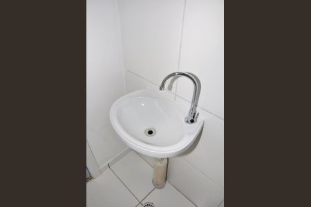 Apartamento à venda com 35m², 2 quartos e sem vagaDetalhe - Banheiro Social