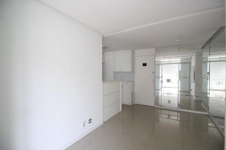 Sala de apartamento para alugar com 2 quartos, 50m² em Anil, Rio de Janeiro