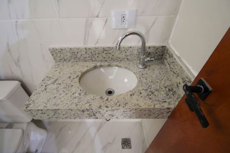 Casa à venda com 130m², 2 quartos e 2 vagas Casa à venda com 130m², 2 quartos e 2 vagasLavabo