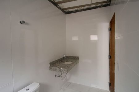 Casa à venda com 130m², 2 quartos e 2 vagas Casa à venda com 130m², 2 quartos e 2 vagasBanheiro da Suíte