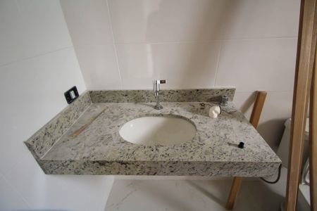 Casa à venda com 130m², 2 quartos e 2 vagas Casa à venda com 130m², 2 quartos e 2 vagasBanheiro da Suíte 2