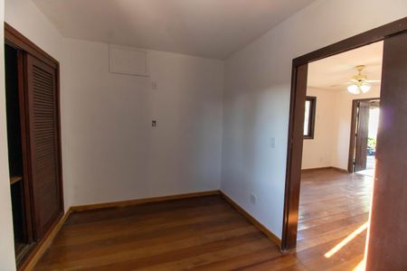 Casa para alugar com 230m², 4 quartos e 3 vagasQuarto 4