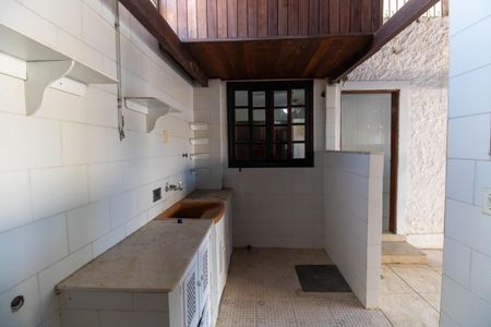 Casa para alugar com 230m², 4 quartos e 3 vagasÁrea de Serviço