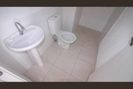 Banheiro social de apartamento à venda com 2 quartos, 35m² em Jardim Santa Adelia, São Paulo