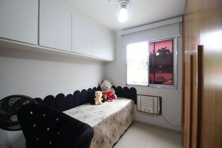 Quarto 1 de apartamento para alugar com 2 quartos, 65m² em Taquara, Rio de Janeiro