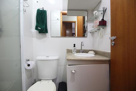 Apartamento para alugar com 65m², 2 quartos e 2 vagasBanheiro