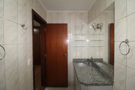 Apartamento para alugar com 200m², 4 quartos e 2 vagasBanheiro 2