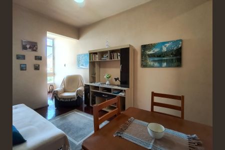 Apartamento à venda com 47m², 1 quarto e sem vagaSala