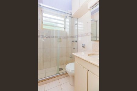 Banheiro  de apartamento para alugar com 2 quartos, 65m² em Bom Jesus, Porto Alegre