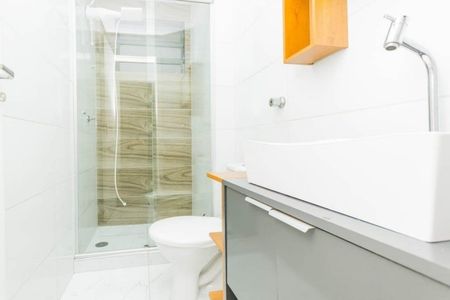 Banheiro  de apartamento para alugar com 1 quarto, 52m² em Jardim Botânico, Porto Alegre