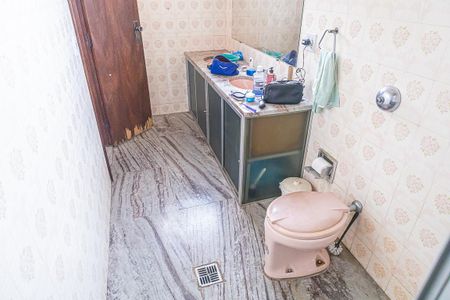 Casa à venda com 307m², 11 quartos e 1 vaga Casa à venda com 307m², 11 quartos e 1 vagasuite