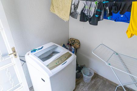 Casa à venda com 307m², 11 quartos e 1 vaga Casa à venda com 307m², 11 quartos e 1 vagaÁrea de Serviço 2