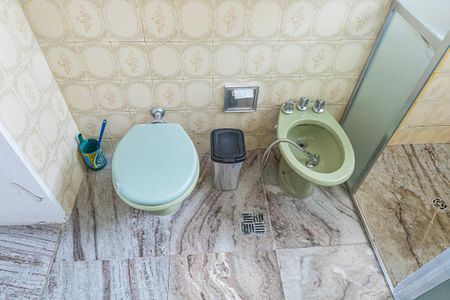 Casa à venda com 307m², 11 quartos e 1 vaga Casa à venda com 307m², 11 quartos e 1 vagasuite