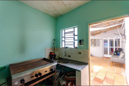 Casa à venda com 196m², 3 quartos e 2 vagasEdícula - Cozinha