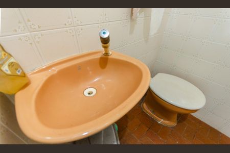 Casa à venda com 196m², 3 quartos e 2 vagasBanheiro de serviço