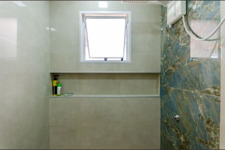 Casa à venda com 196m², 3 quartos e 2 vagasSuíte 1 - Banheiro