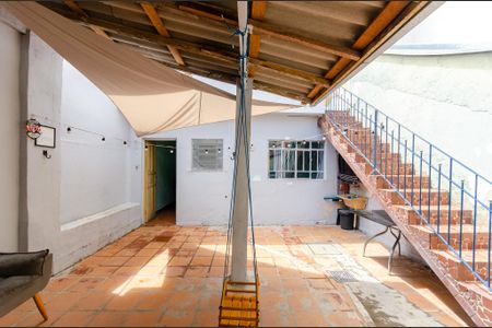 Casa à venda com 196m², 3 quartos e 2 vagasQuintal