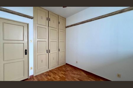 Apartamento para alugar com 180m², 4 quartos e 1 vagaquarto 