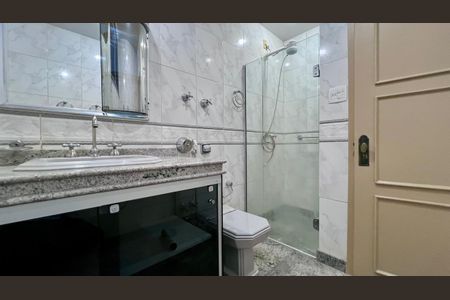 Apartamento para alugar com 180m², 4 quartos e 1 vagabanho